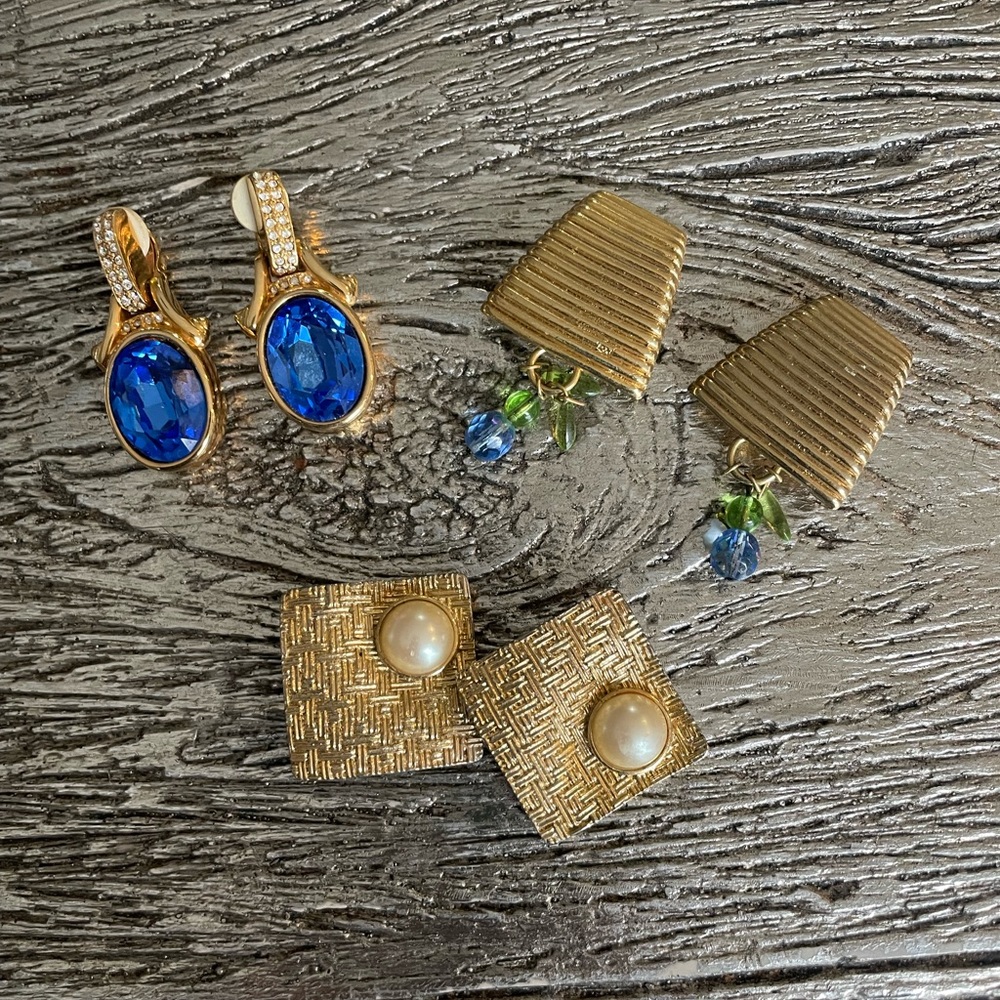 Vintage clip earrings